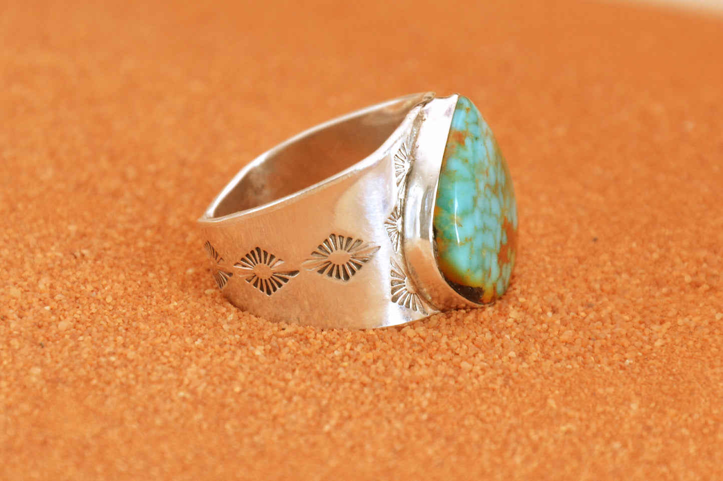 Chevaliere-bague-turquoise-sonora-bijoux-amerindiens-navajo-cadeau-artisanat-argent sterling
