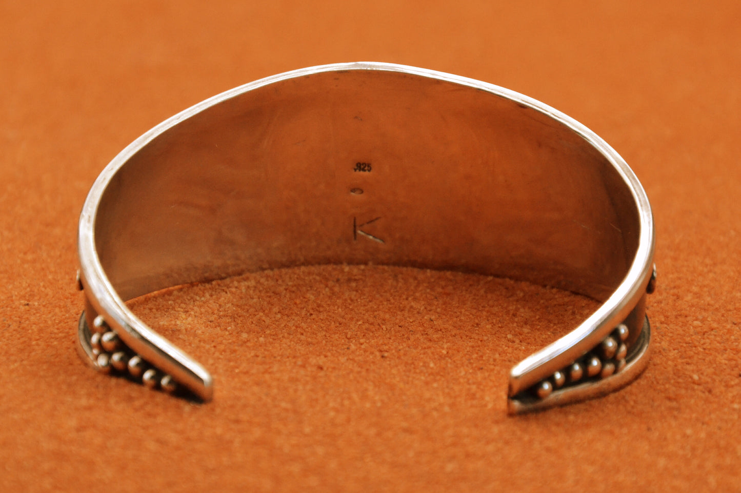 Bracelet-manchette-amerindien-croix-zia-turquoise-kingman-cadeau-navajo-artisanat-argent sterling-homme