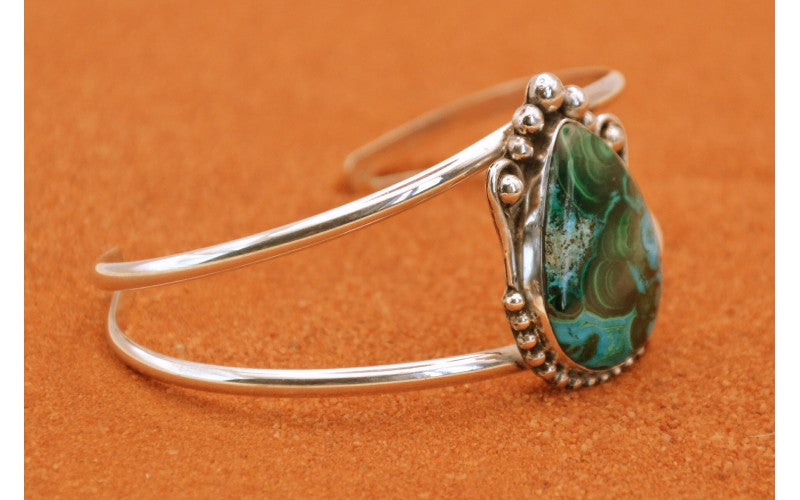 Malachite chrysocolla bracelet - silver - handcrafted - Native American jewelry for women - adjustable - unique piece - bohemian