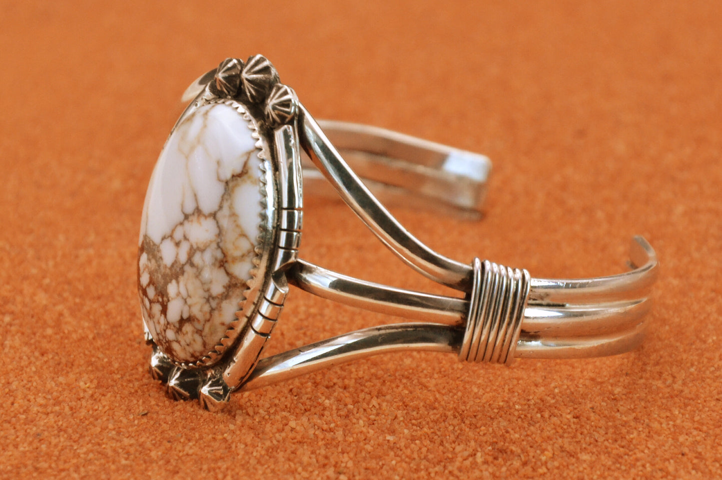 Bracelet-wild-horse-bijoux-amerindiens-navajo-femme-homme-argent-sterling-cadeau-artisanat