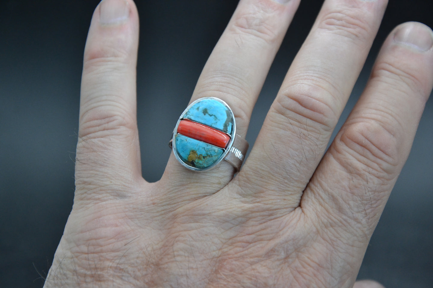 Bague turquoise-chevaliere-corail-homme-bijoux amerindiens-style navajo-cadeau-unique-argent sterling