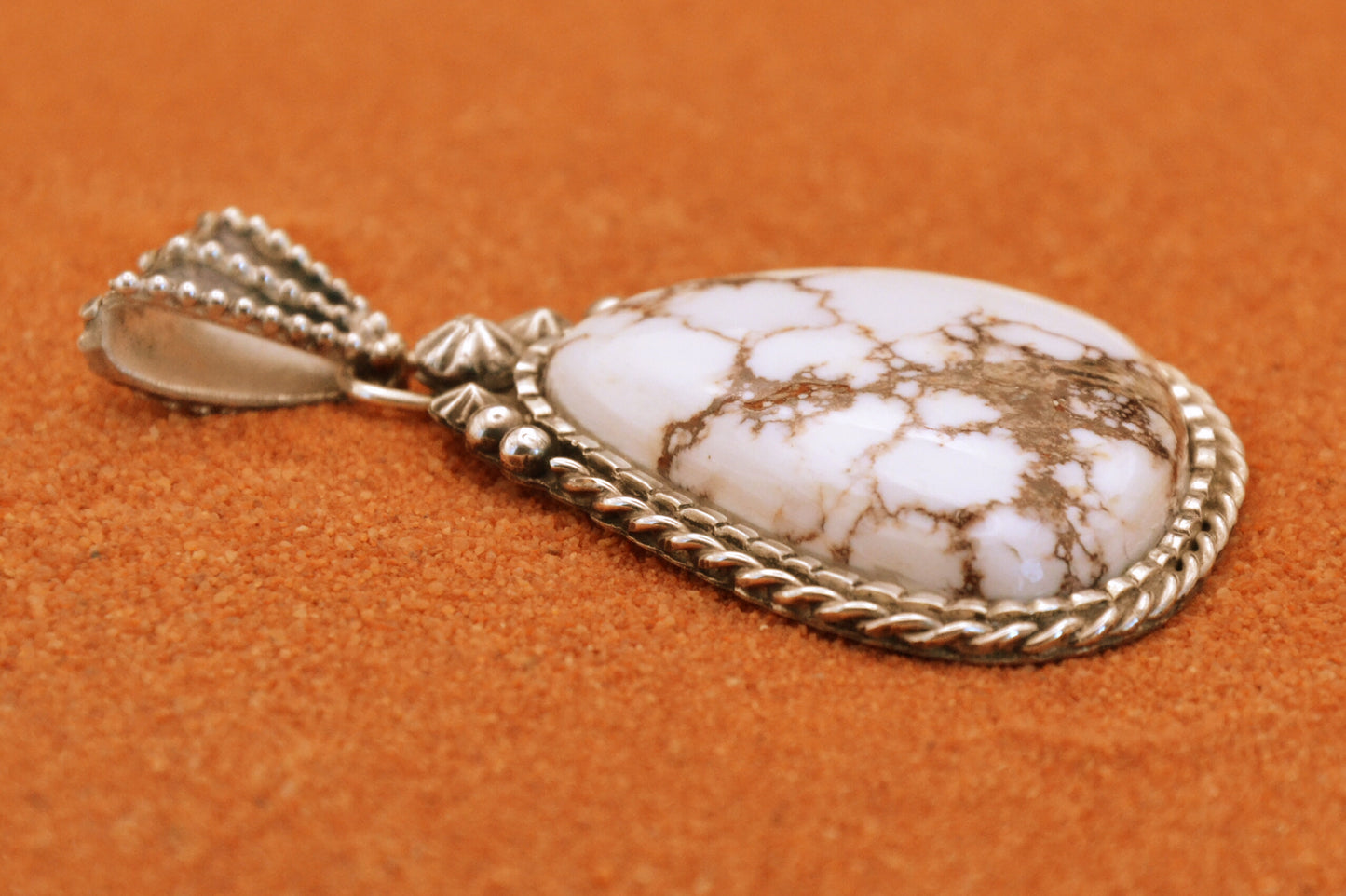 Pendentif-wild horse-argent-bijoux amerindiens-navajo-artisanat-homme-femme-unique