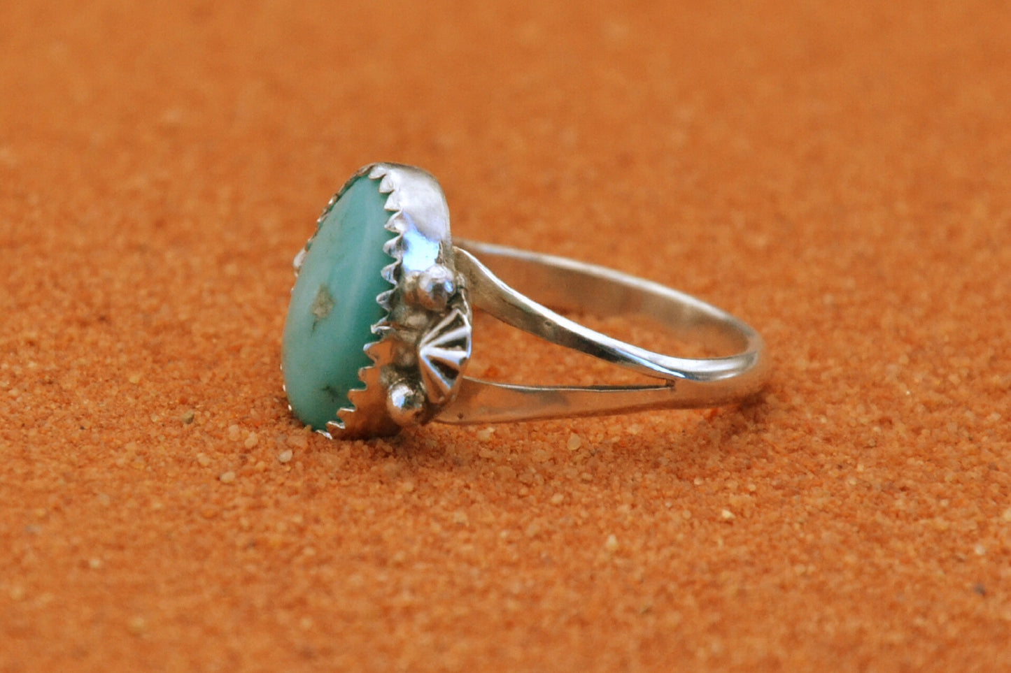 Bague-femme-turquoise-bijoux-amerindiens-navajo-cadeau-argent-kingman-artisanat-western-country-ethnique