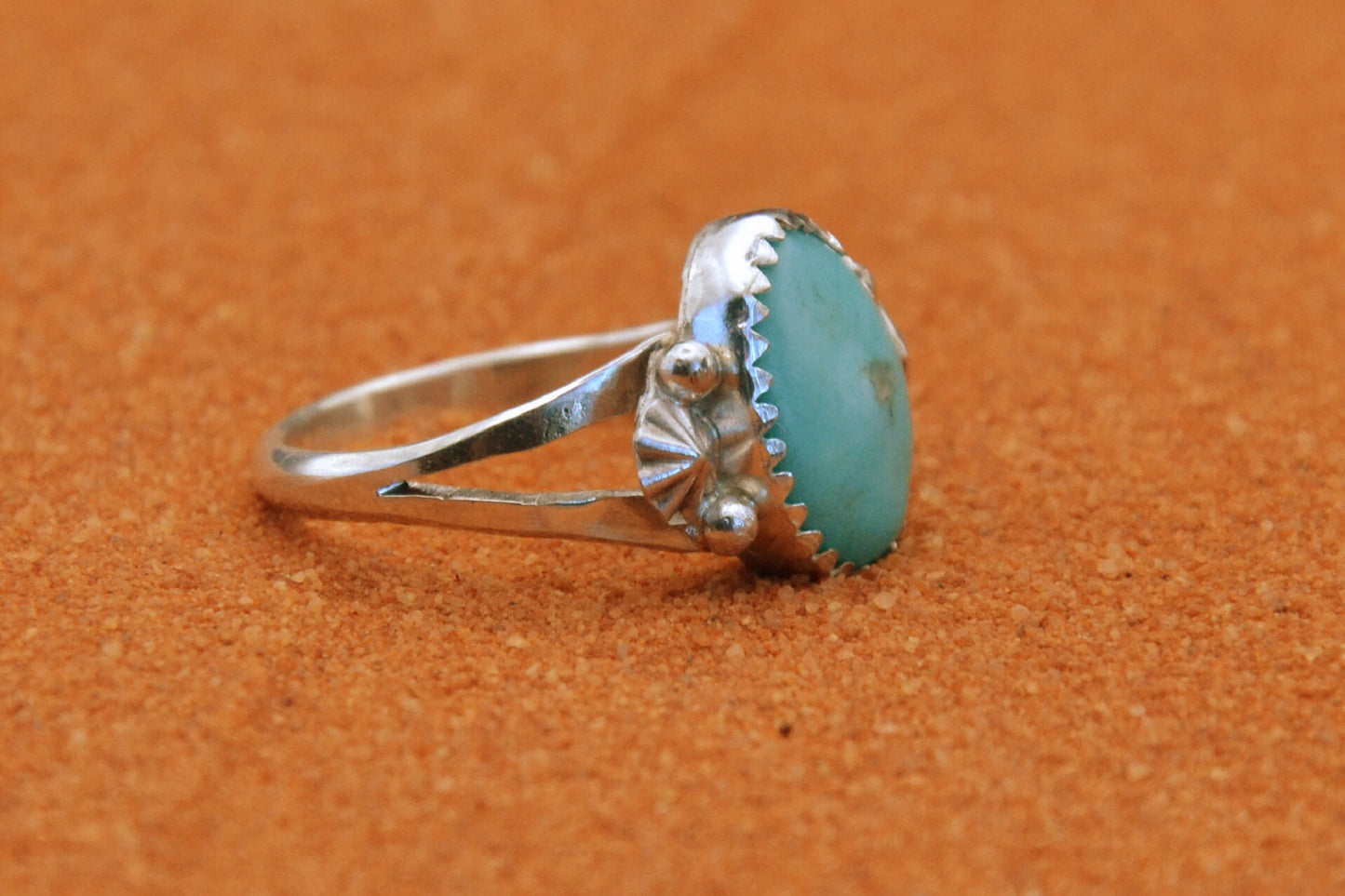 Bague-femme-turquoise-bijoux-amerindiens-navajo-cadeau-argent-kingman-artisanat-western-country-ethnique