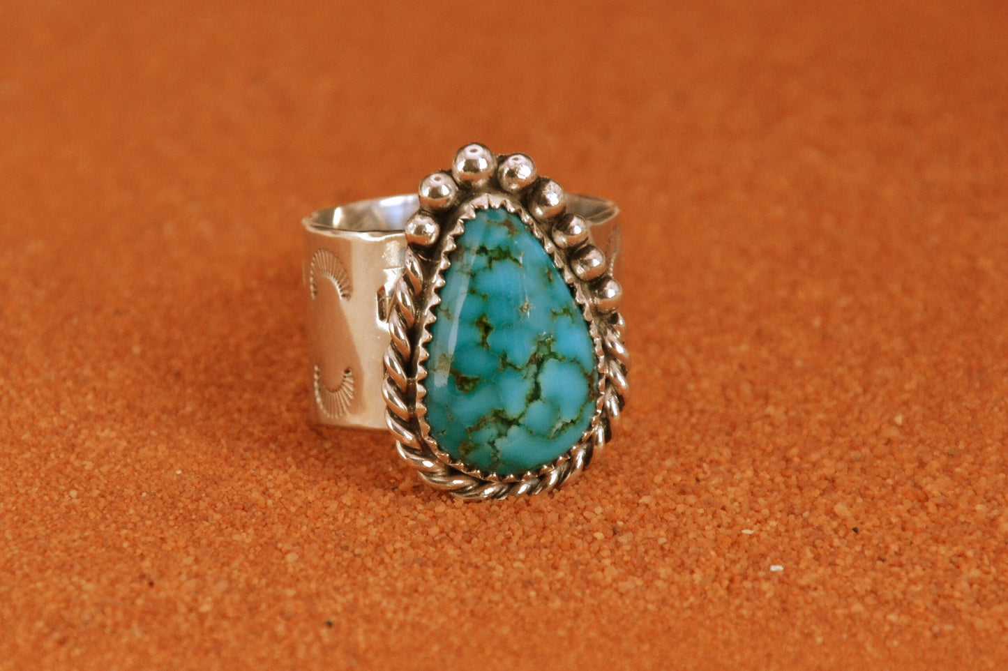 Chevaliere-bague homme-turquoise lone mountain-navajo-bijoux amerindiens-unique-soleil-idee cadeau-taille 63