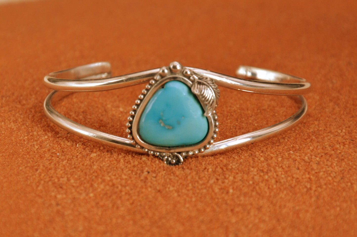 Bracelet femme-turquoise sierra blue-bijoux amerindiens-navajo-argent massif-cadeau-unique