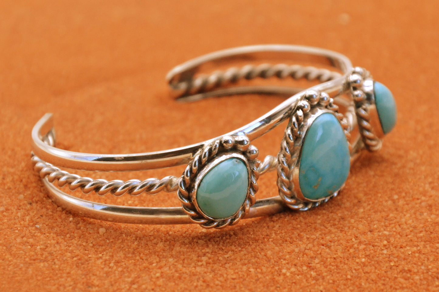 Bracelet femme-manchette-turquoise sierra bella-bijoux amerindiens-style navajo-cadeau-argent massif