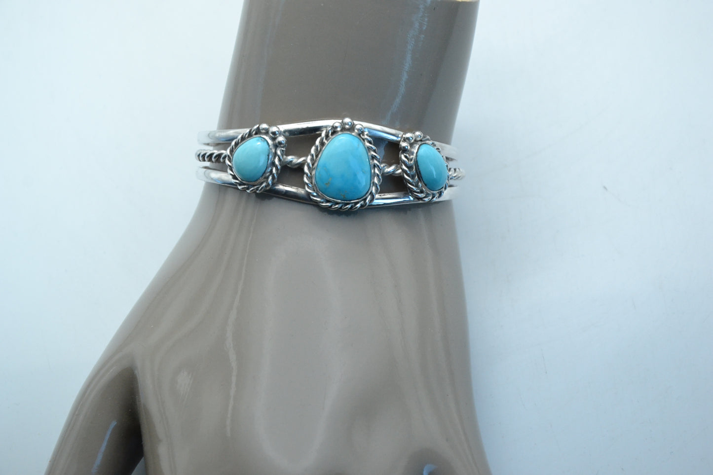 Bracelet femme-manchette-turquoise sierra bella-bijoux amerindiens-style navajo-cadeau-argent massif