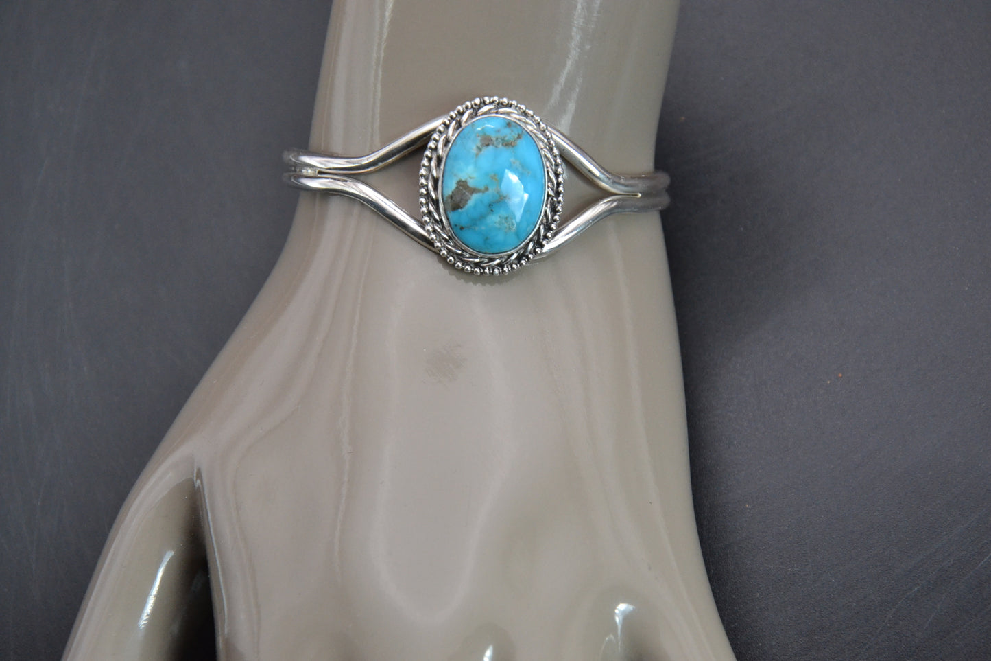 Bracelet turquoise-manchette-kingman-bijoux femme-style navajo-amerindien-cadeau-argent massif-unique