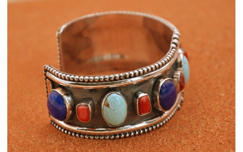 Bracelet amérindien-turquoise-lapis lazuli-corail-bijoux navajo-artisanat-idée cadeau-pièce unique-bohême