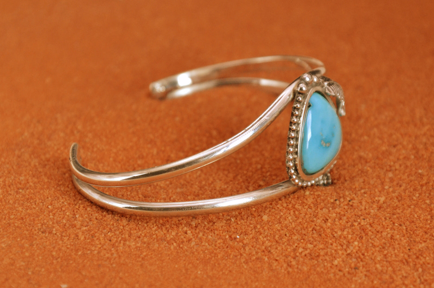 Bracelet femme-turquoise sierra blue-bijoux amerindiens-navajo-argent massif-cadeau-unique