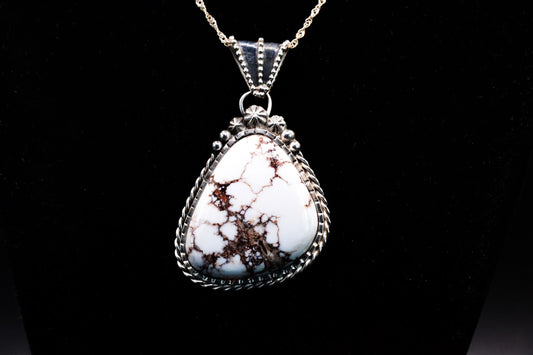 Pendentif-wild horse-argent-bijoux amerindiens-navajo-artisanat-homme-femme-unique