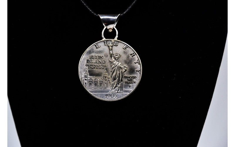 Pendentif-liberty dollar-statue-idee cadeau-bijoux-homme et femme-pièce rare