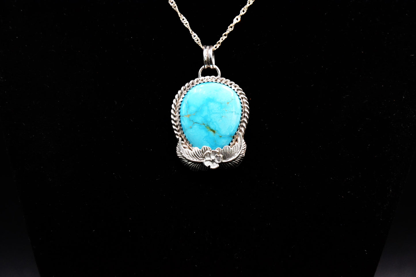 Pendentif turquoise-sierra blue-femme-bijoux amerindiens-style navajo-cadeau-unique-fleur