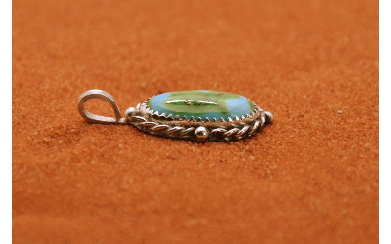 Pendentif femme-turquoise sonora-argent 925/1000-style navajo-bijoux amerindiens-artisanat-bijoux cadeau